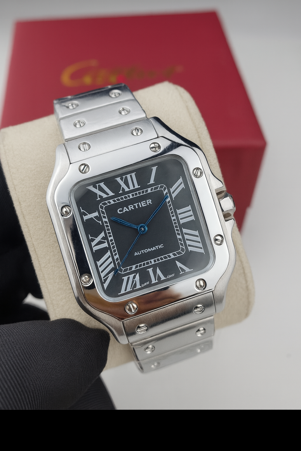 Cartier Santos - L’élégance intemporelle du luxe français